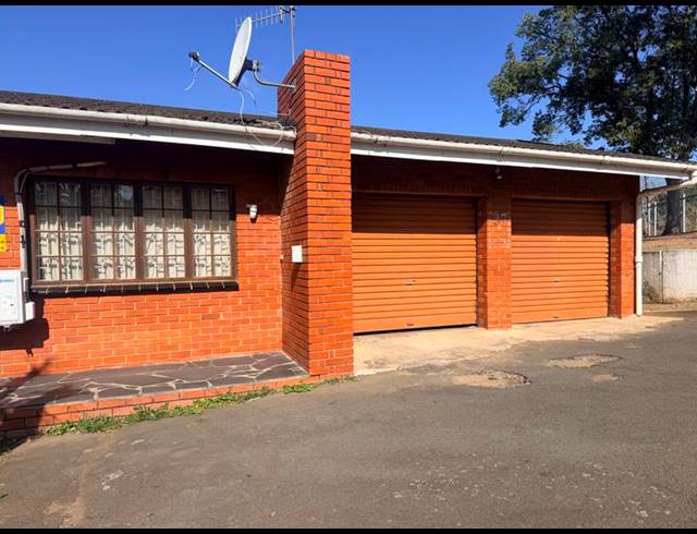 4 BEDROOM HOUSE FOR SALE IN RESERVOIR HILLS